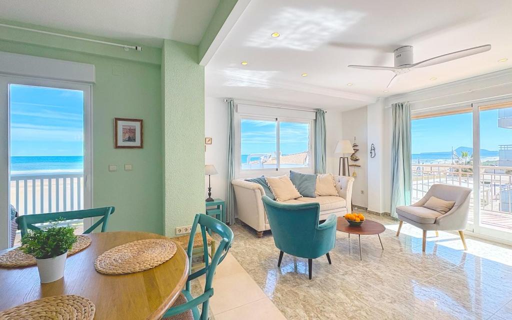 Daimuz Apartment | 02 Ninomad Lucentia Beachfront Daimús
