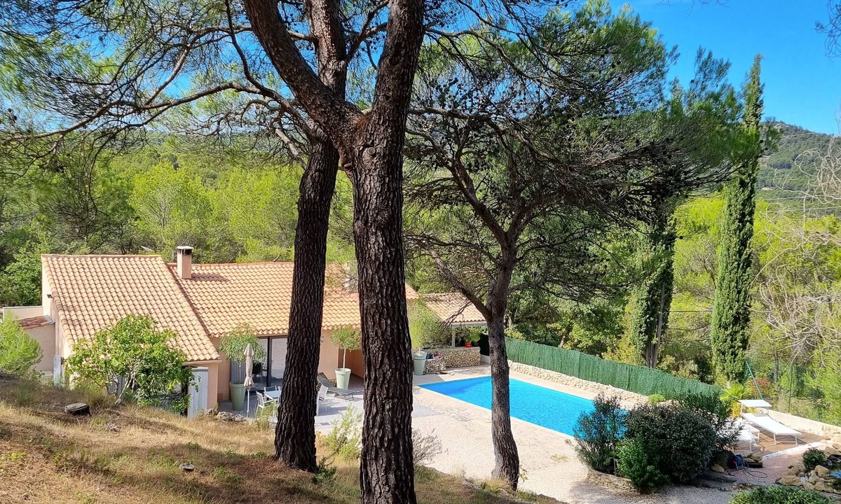 Rognes Villa | 140 m² AC villa - New interior - Exceptional setting - Between Aix and Lubéron