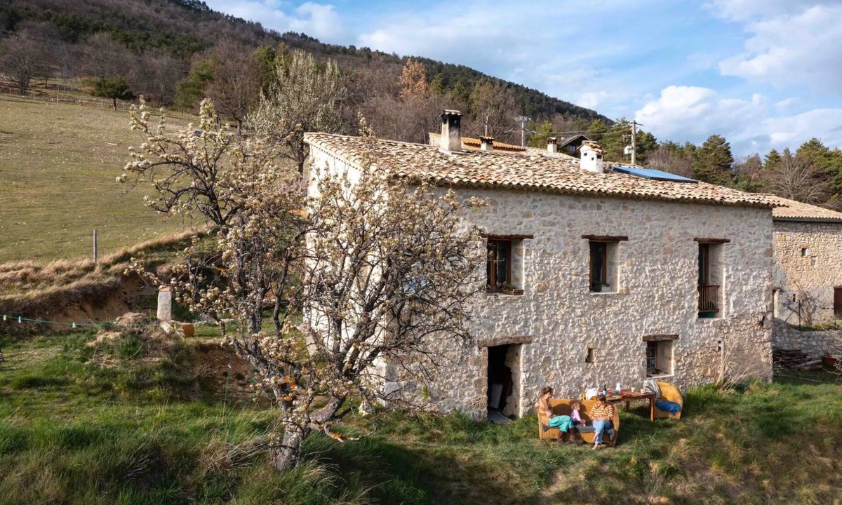 Amirat House | A lovely quiet basic Farmhouse in the Alpes Hautes Provence.
