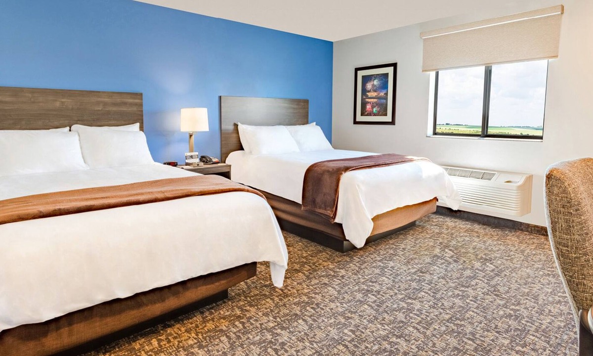 Seven Hills Hotel | Affordable Room with Kitchen Near Mandalay Bay Convention Center