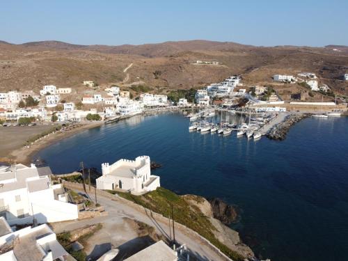 Loutra Apartment | Aiolos Studios Κythnos