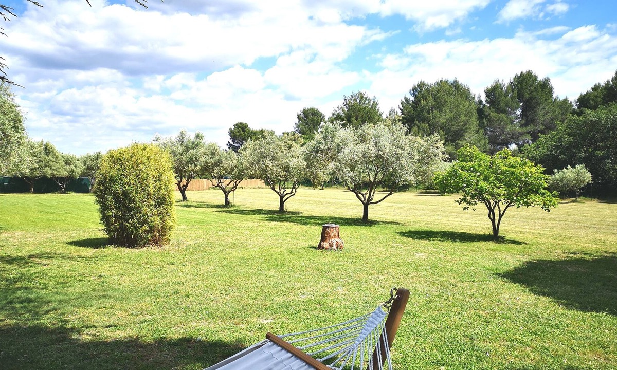 Aix-en-Provence Villa | Air-conditioned villa sleeps 10 private pool wifi very large garden with trees
