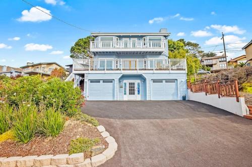 Marine Terrace House | All Decked Out in Cambria