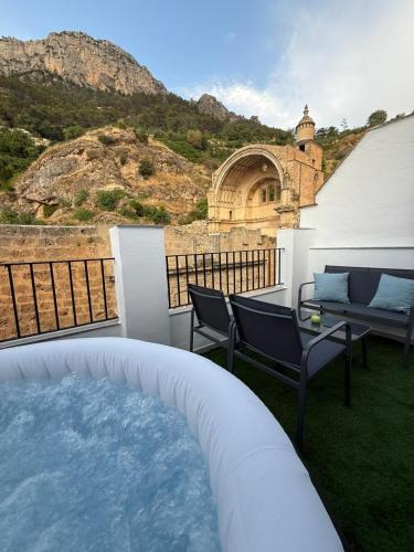 Cazorla House | Alojamiento Jacuzzi Las Ruinas