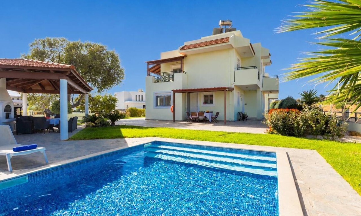 Gennadi Villa | Amphitrite Villa - Four Bedroom Villa, Sleeps 8