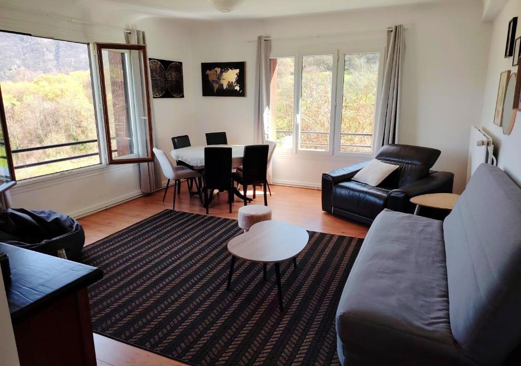 Saint-Pierre-de-Mesage Apartment | Appart cosy 6 pers Montagne, ski, lac, forêt, BBQ