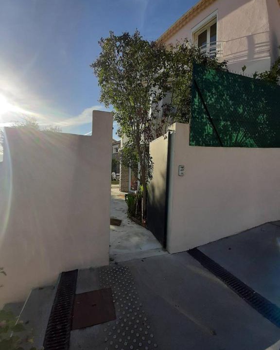 Pierrefeu-du-Var Apartment | Appartement climatisé au calme en Provence