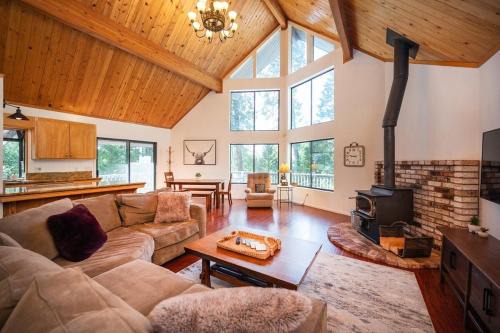 Arnold Ski Chalet | Arnold A Frame Cabin with Hot Tub and Guest Suite