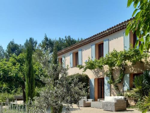 Peyrolles-en-Provence House | Bastide Cedrea