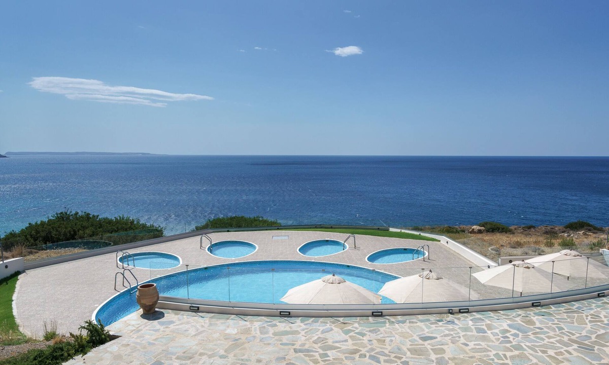 Pefki Villa | Beachfront Wedding Villa Atalandia in Lasithi, 140m from the beach