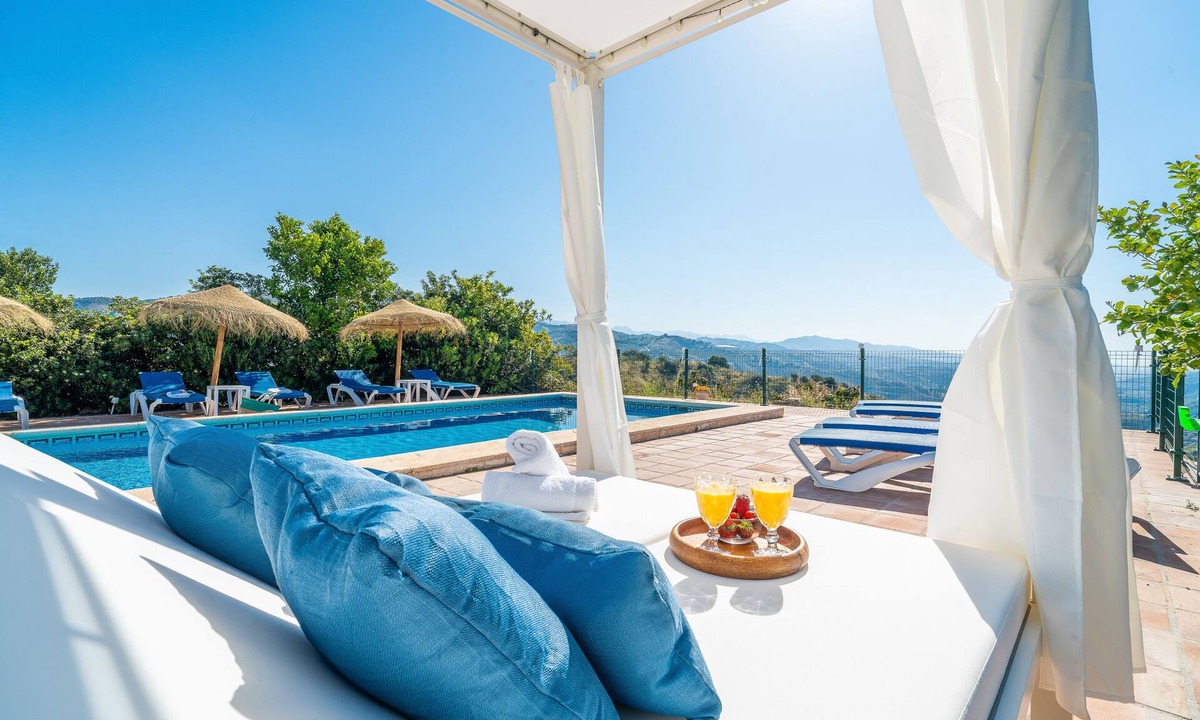 Cutar Villa | Beautiful Villa Botin, 9 Pers, Heated pool, Wifi, BBQ,Petfriendly, magnific view