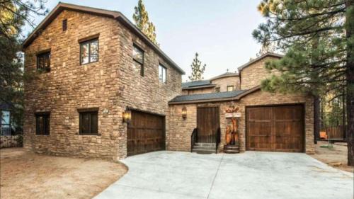 Fox Farm House | Big Bear Castle by AvantStay