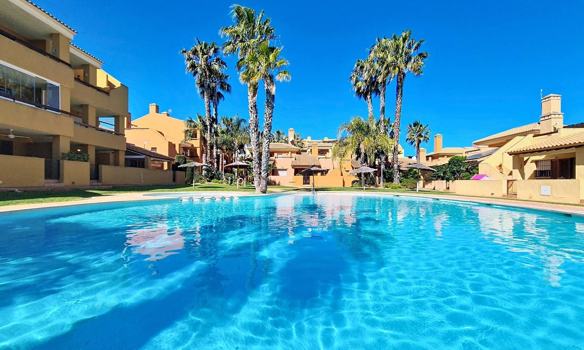 Mar de Cristal Ski Chalet | Bungalow with patio and private roof terrace, pool views