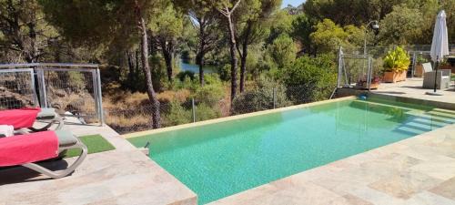 Las Jaras Ski Chalet | CABAÑA DE MADERA JUNTO AL LAGO LAS JARAS