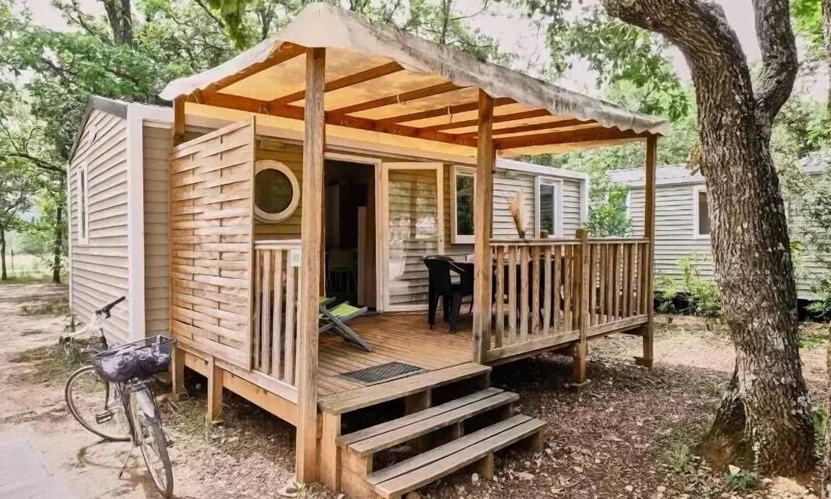 Saint-Saturnin-les-Apt House | Camping maeva Escapades Le Domaine des Chênes Blancs * - Cozy Mobile Home 4 Rooms 6 People Air Conditioned