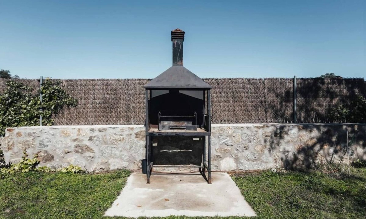 Navas de Riofrio Cottage | Casa Independiente Junto a la Montaña