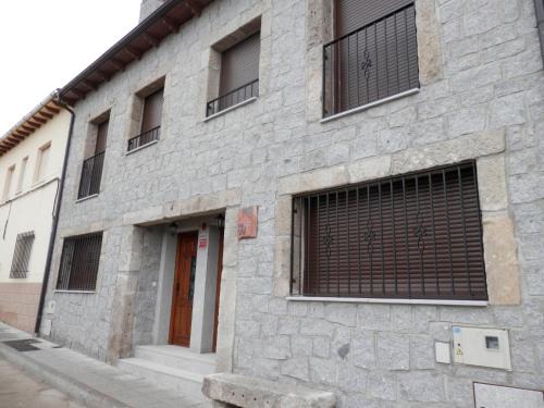 Bernuy-Salinero House | Casa Rural El Dolmen
