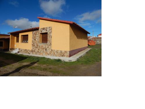 San Juan del Olmo House | Casa Rural Grajos I