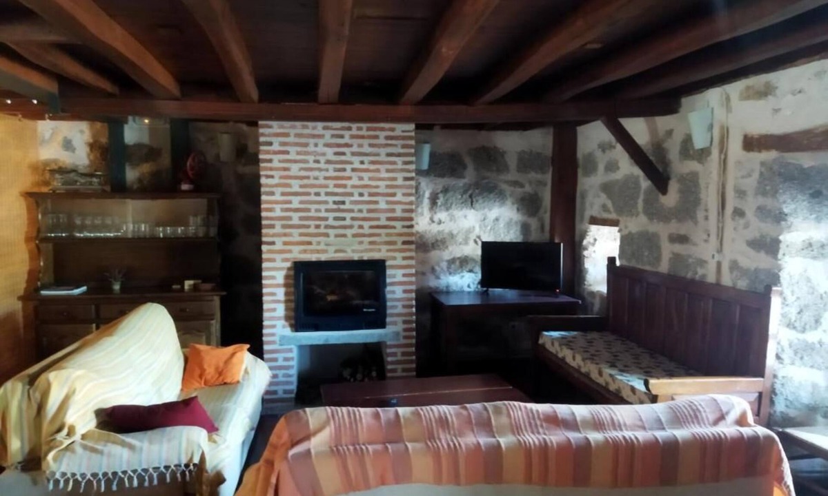Cillan Other | Casa Rural Las Henrenes