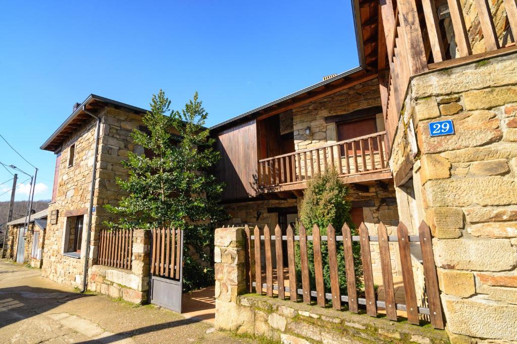 Trefacio House | Casas Rurales Trefacio