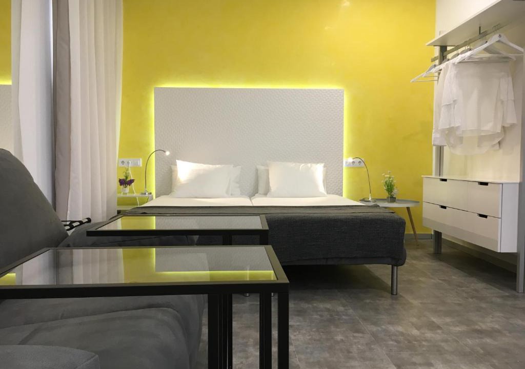 La Trinidad-San Juan y Todos los Santos Apartment | Casual Suite in Córdoba