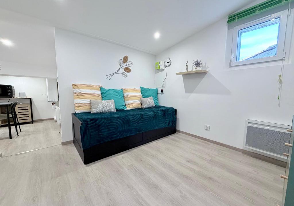 Les Mees Apartment | Charmant studio rénové au cœur des Mées