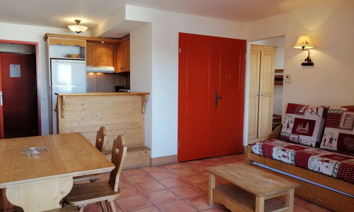 Pra Loup Apartment | Charming 2-room, mountain style, balcony, private parking