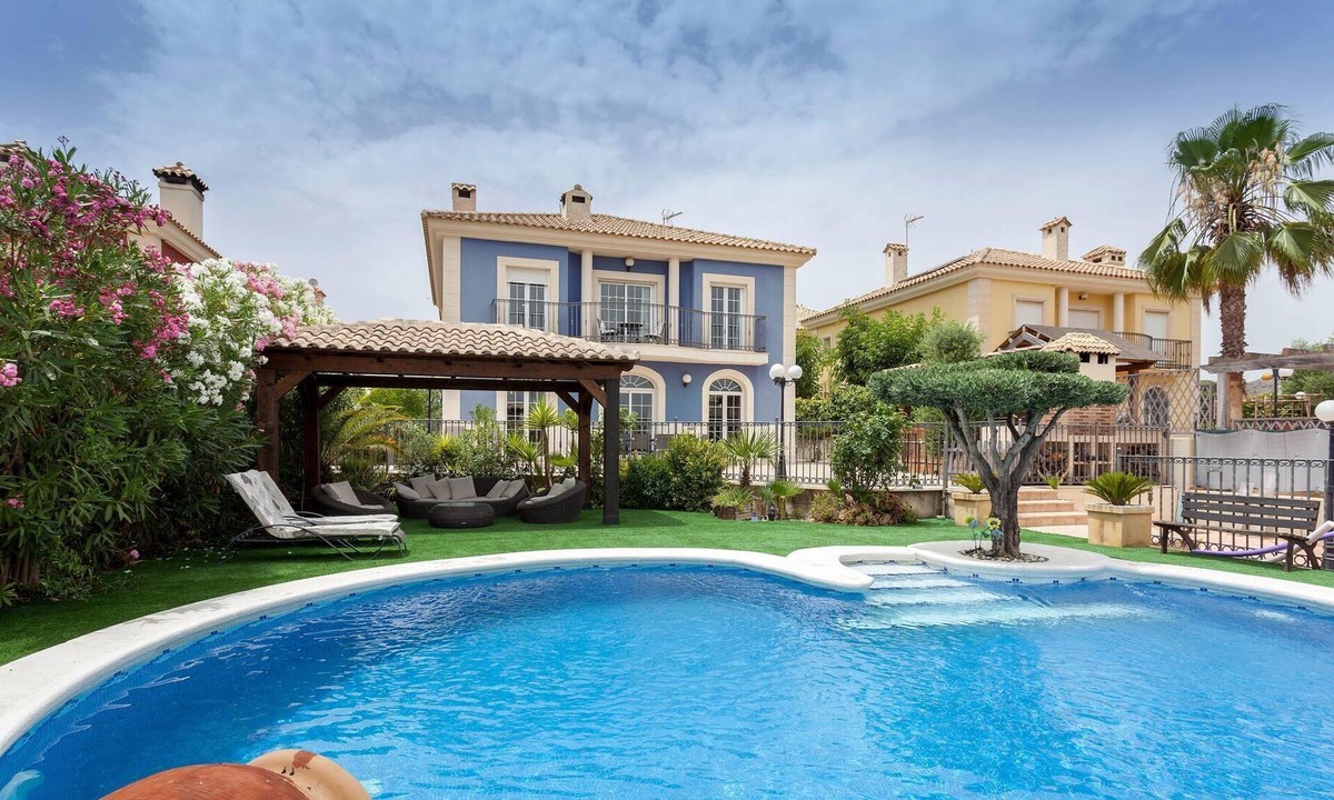 Aspe Villa | Charming Holiday Home with Private Pool and Bar