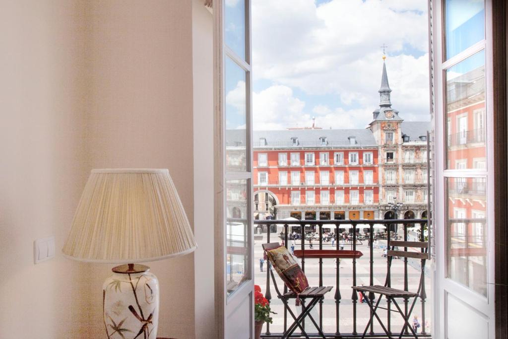 Sol Apartment | Charming view Plaza Mayor