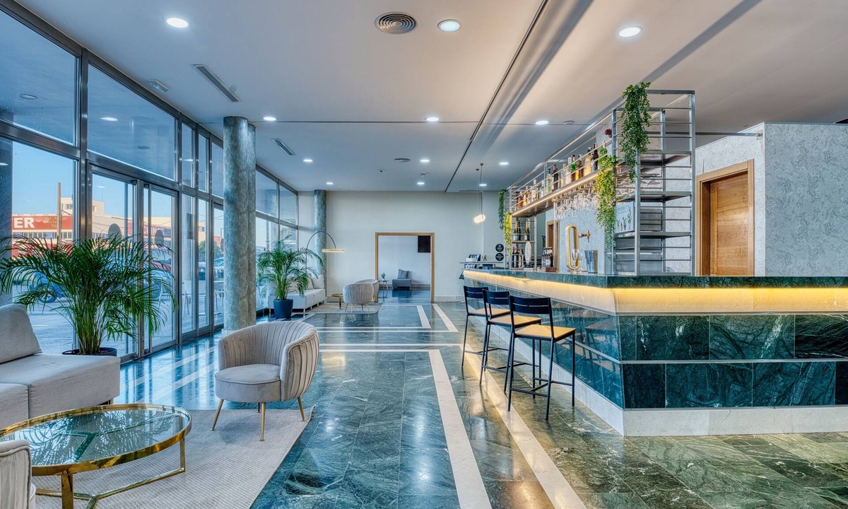 Loranca - Nuevo Versalles - Parque Miraflores Hotel | Checkin Madrid Móstoles