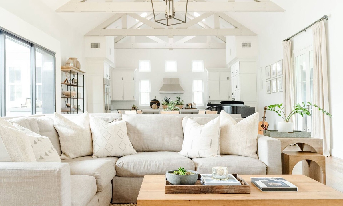 Cardiff-by-the-Sea House | Coastal modern farmhouse retreat 1.5 miles from the beach