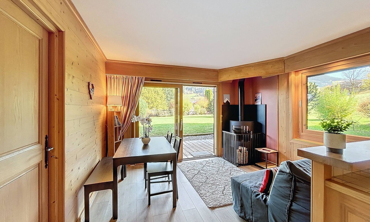 Combloux Apartment | Comfortable 2-room apartment with garden, parking, facing Mont Blanc