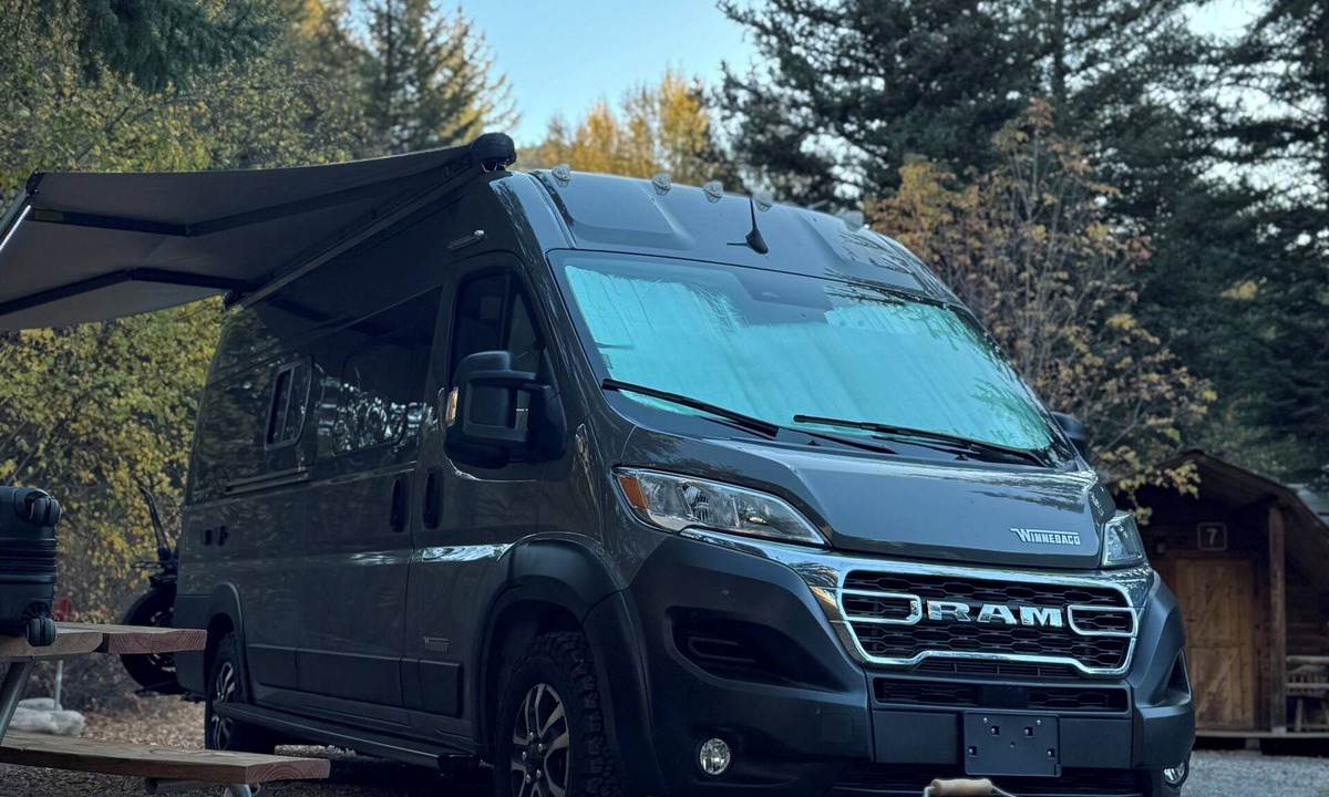Fallbrook House | Cozy Campervan in peaceful Fallbrook sleeps 2