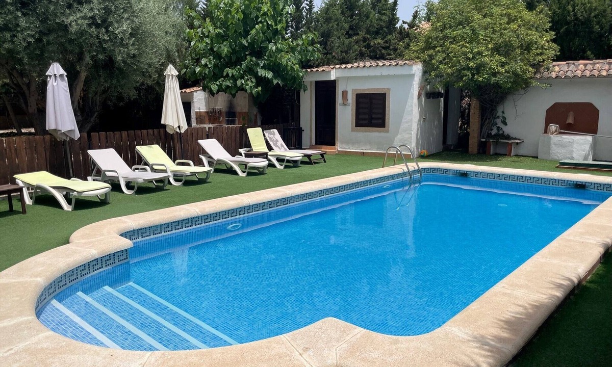 Hoya de los Patos Villa | Detached Luxury Secluded Villa with Private Pool. Sleeps 9 - close to sea.