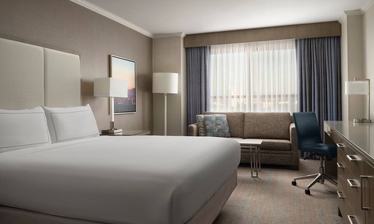 Irvine Hotel | DoubleTree by Hilton Irvine - Spectrum