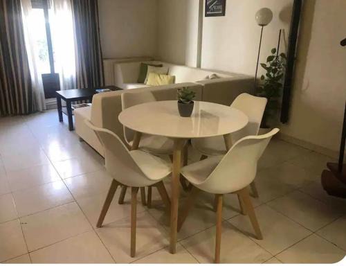 Villares de la Reina Apartment | Duplex con Garaje