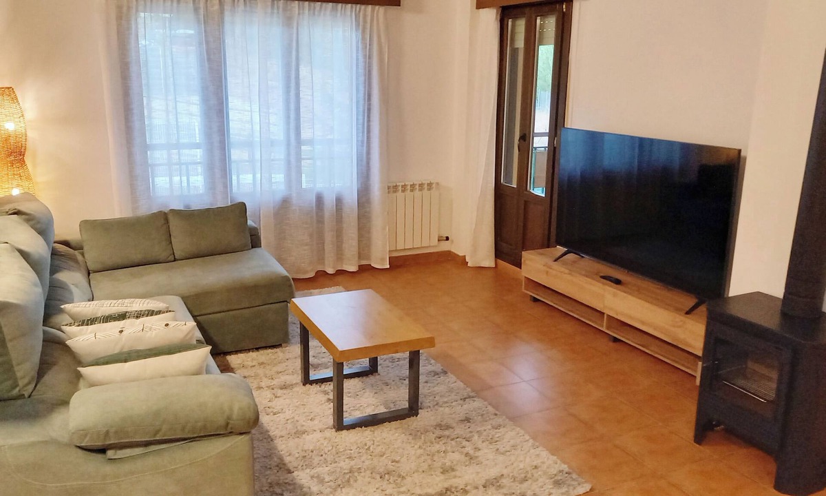 Sojuela Apartment | Duplex surrounded by nature, wineries and history