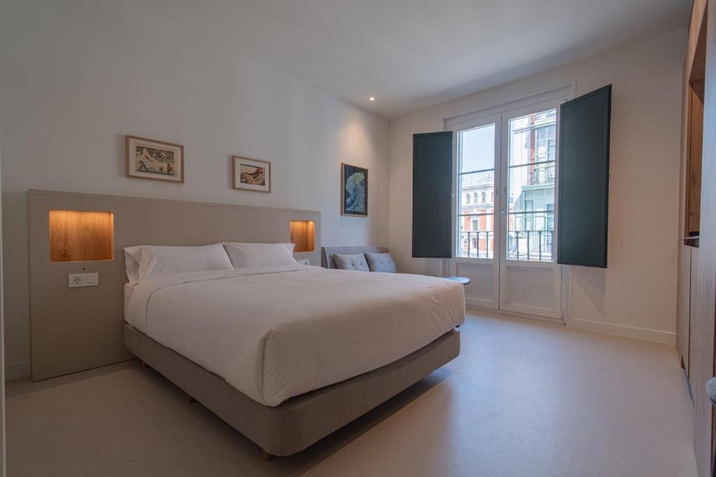 Valladolid City Centre Apartment | Edificio Ferrari 4, by Plaza Mayor Apartamentos
