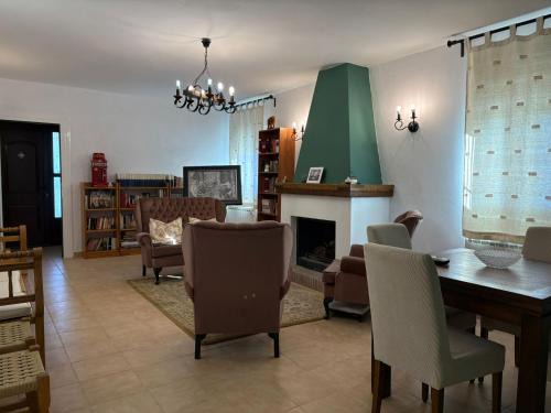 Senes House | El Balcón de Senés