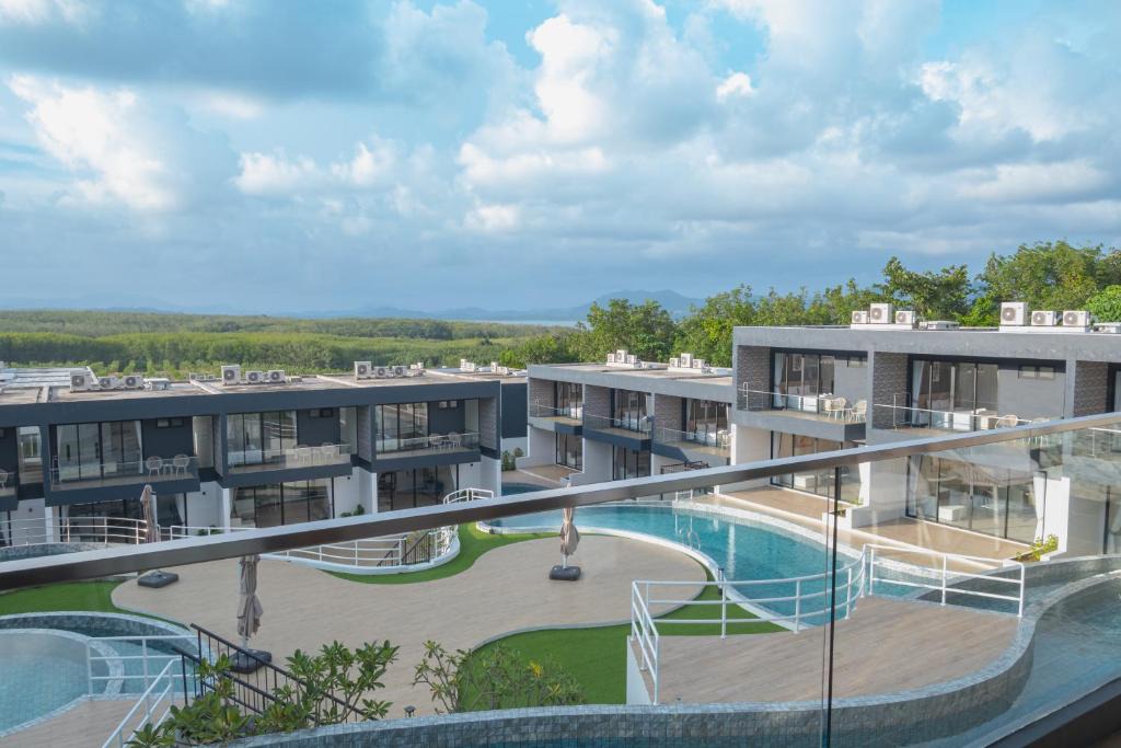 Thep Kasattri Hotel | Elite Suites Villa Maikhao Phuket