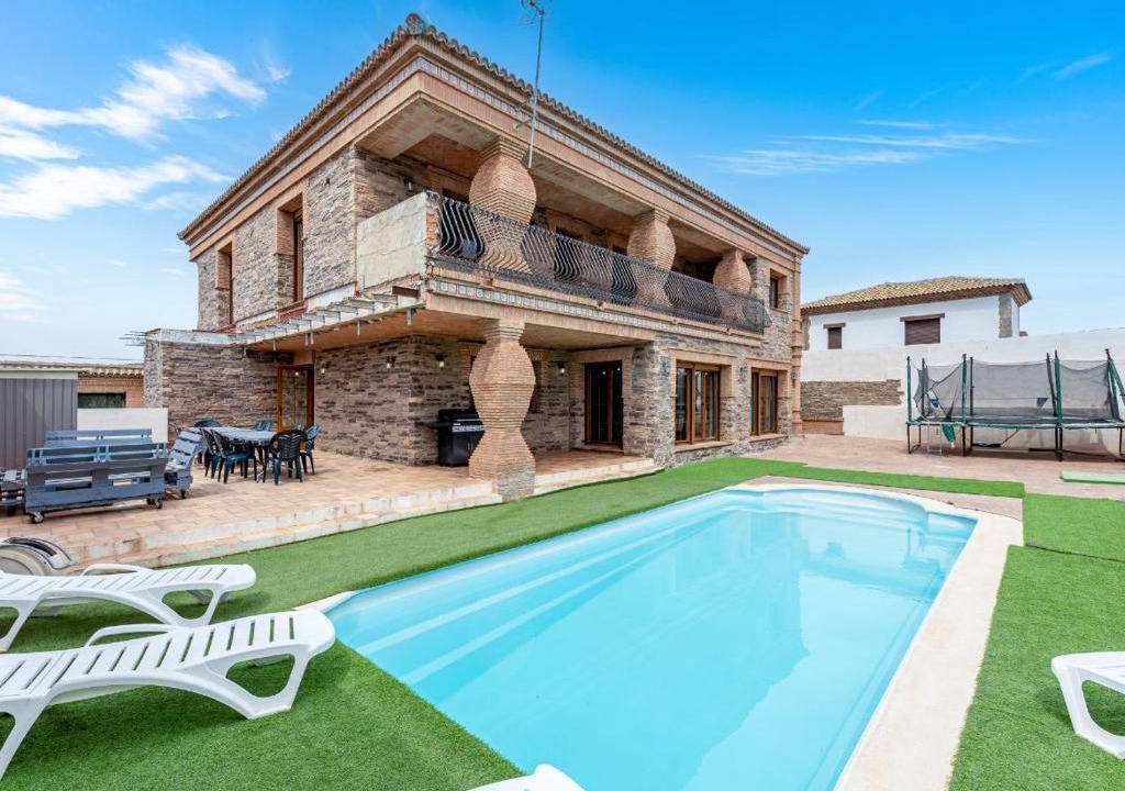 Arriate Villa | Espectacular villa vacacional en Ronda.