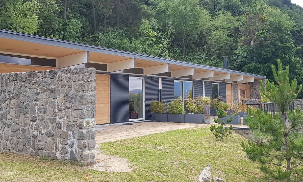 Savines-le-Lac Apartment | Esprit lodge serre ponçon