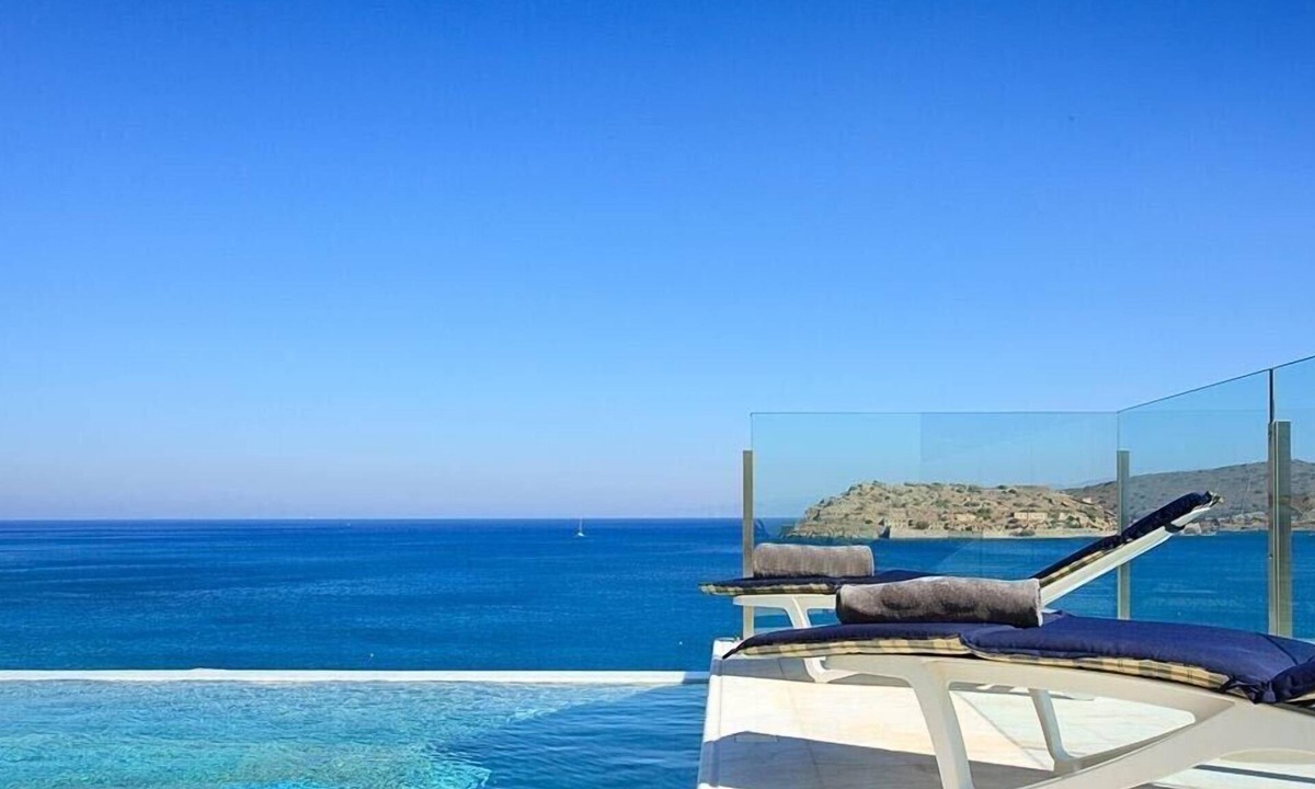 Plaka Villa | Exceptional Beach Villa Crete Dreams 2 - 10 Pers. directly on Plaka Beach