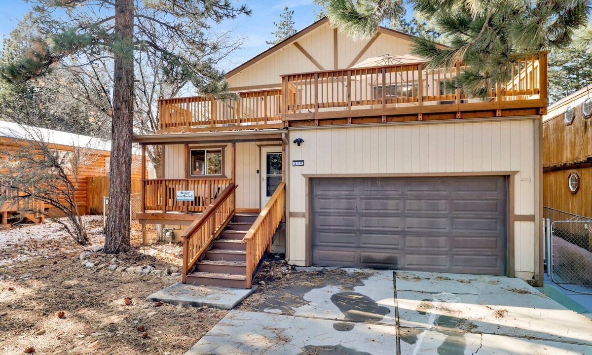 Sugarloaf Cabin | Experience the serene 2596-Pine Woods Retreat in Sugarloaf, with forest views!