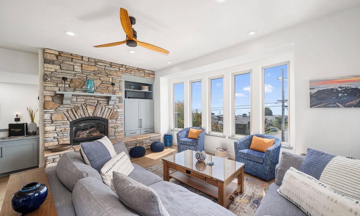 Marine Terrace House | Fabulous 3 Bed, 2.5 Bath Home with Stunning Ocean Views! Perfect Location!