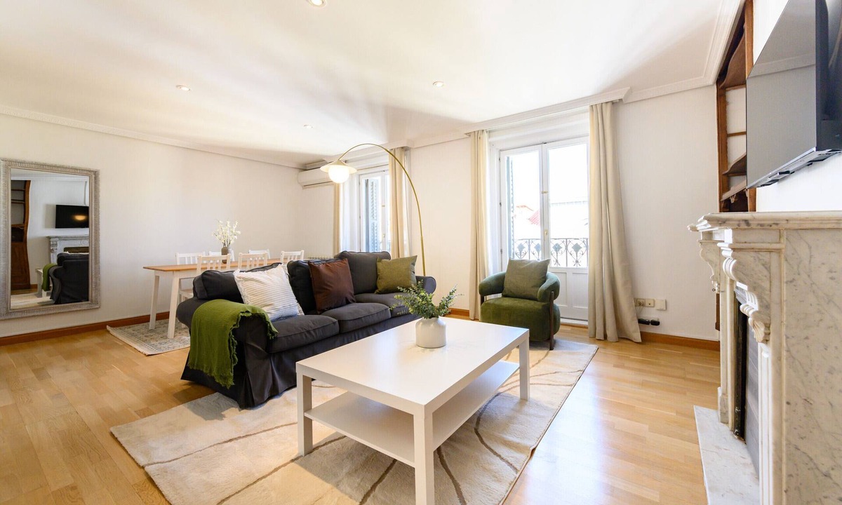 Moncloa - Arguelles Apartment | (FER55D) Spacious 3-bedroom apartment in Moncloa