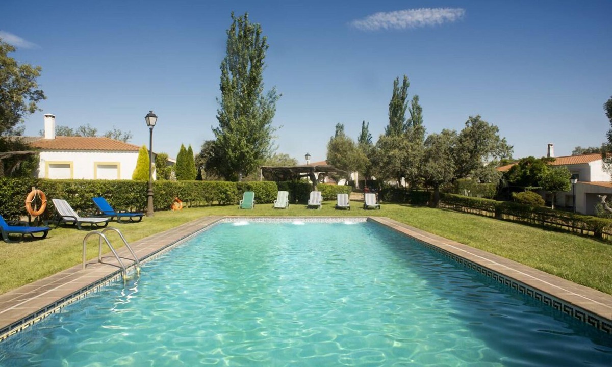 Herrera de Alcantara House | Finca Dehesa Tres Riveros