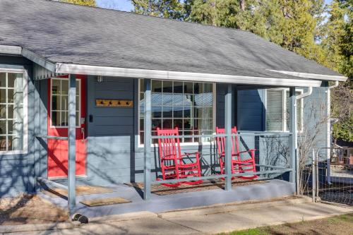 Hathaway Pines House | Fire Pit + Grill: Retreat Between Arnold & Murphys