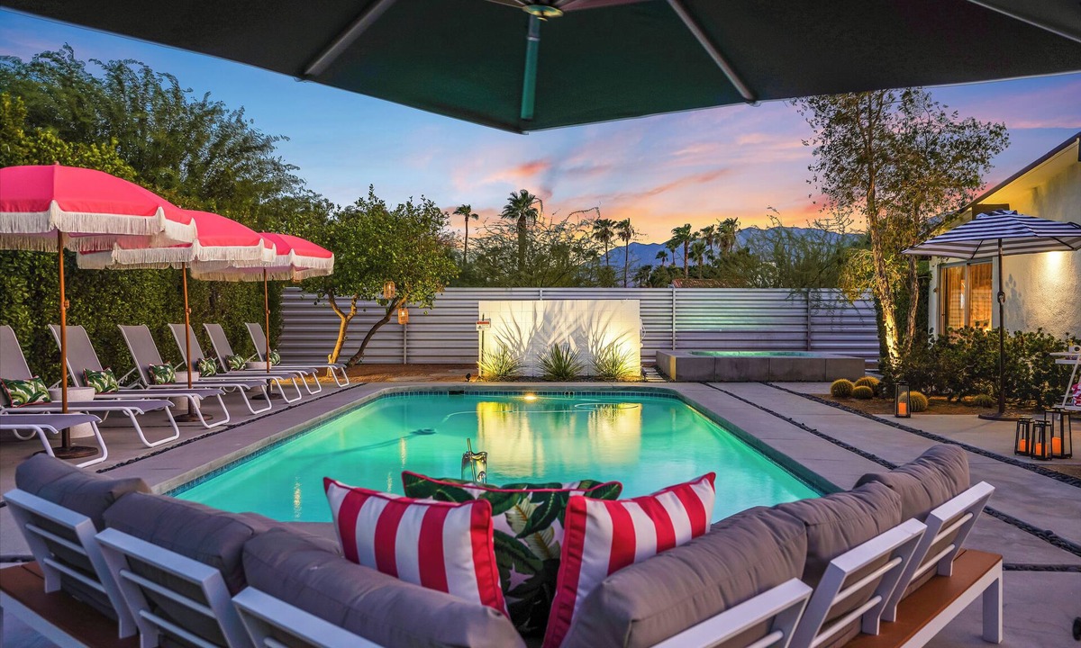 Racquet Club Estates House | Float, Soak, Stargaze: Saltwater Pool & Sunsets