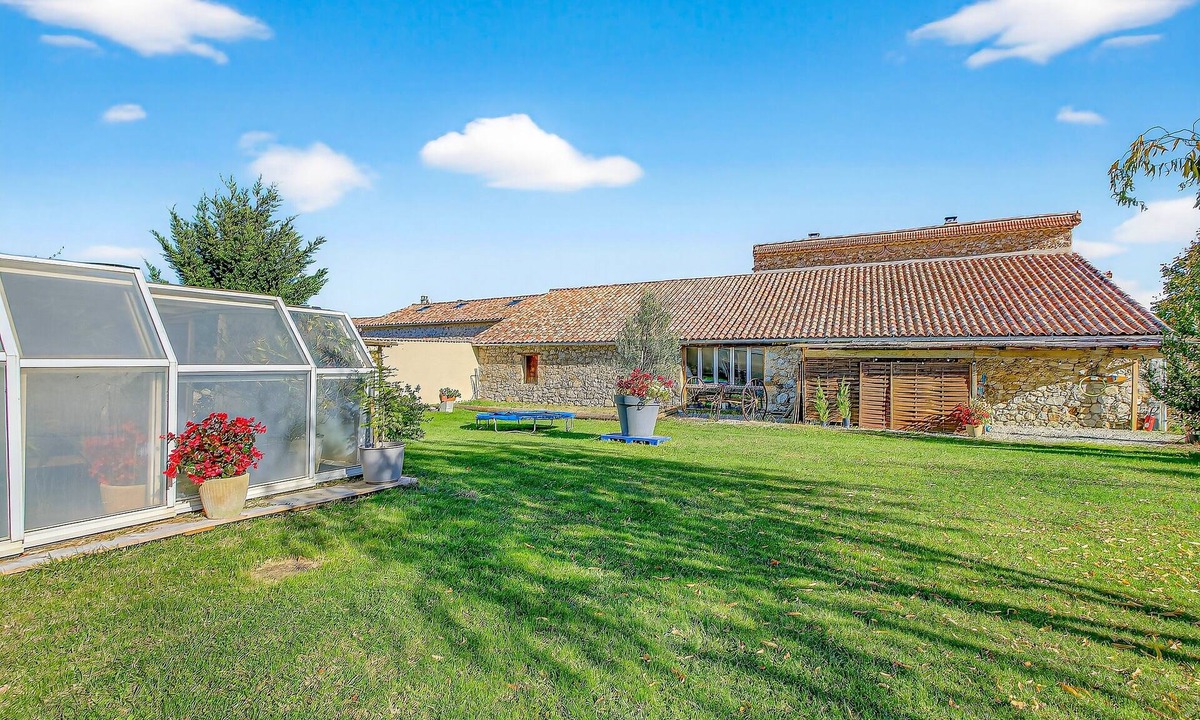 Laragne-Monteglin House | Gîte la grange du logis